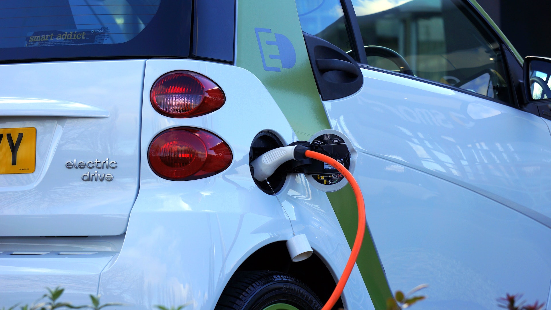SENDA CICLO-PEATONAL Y PUNTOS DE RECARGA ELÉCTRICA EN VÍA PÚBLICA EN EL AYUNTAMIENTO DE CABANA DE BERGANTIÑOS (GALICIA) ENTRE AS GRELAS Y A CARBALLA. ACTUACIÓN: INSTALACIÓN DE PUNTOS DE RECARGA ELÉCTRICA EN VÍA PÚBLICA